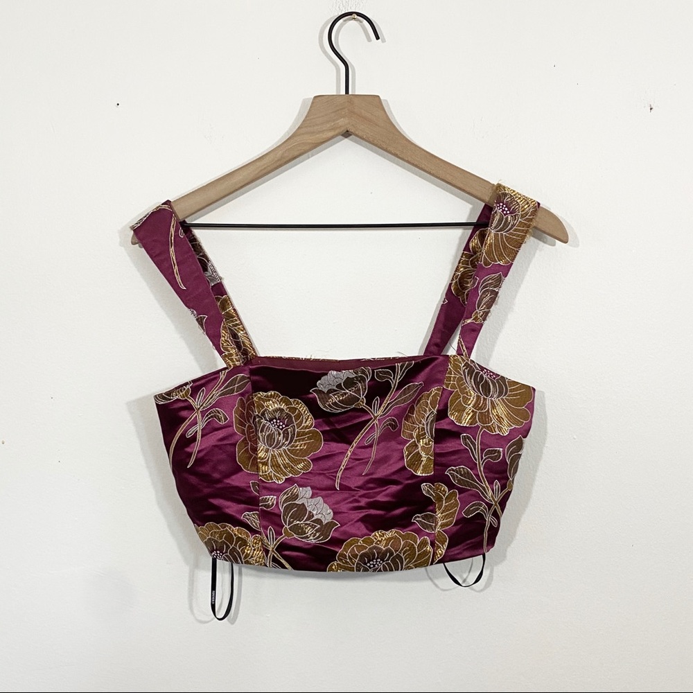 ⭐️sold⭐️ Forever 21 Metallic Floral Crop Top Size Small